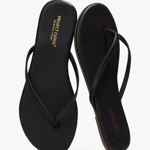 Project cloud flip flops NWT size 9